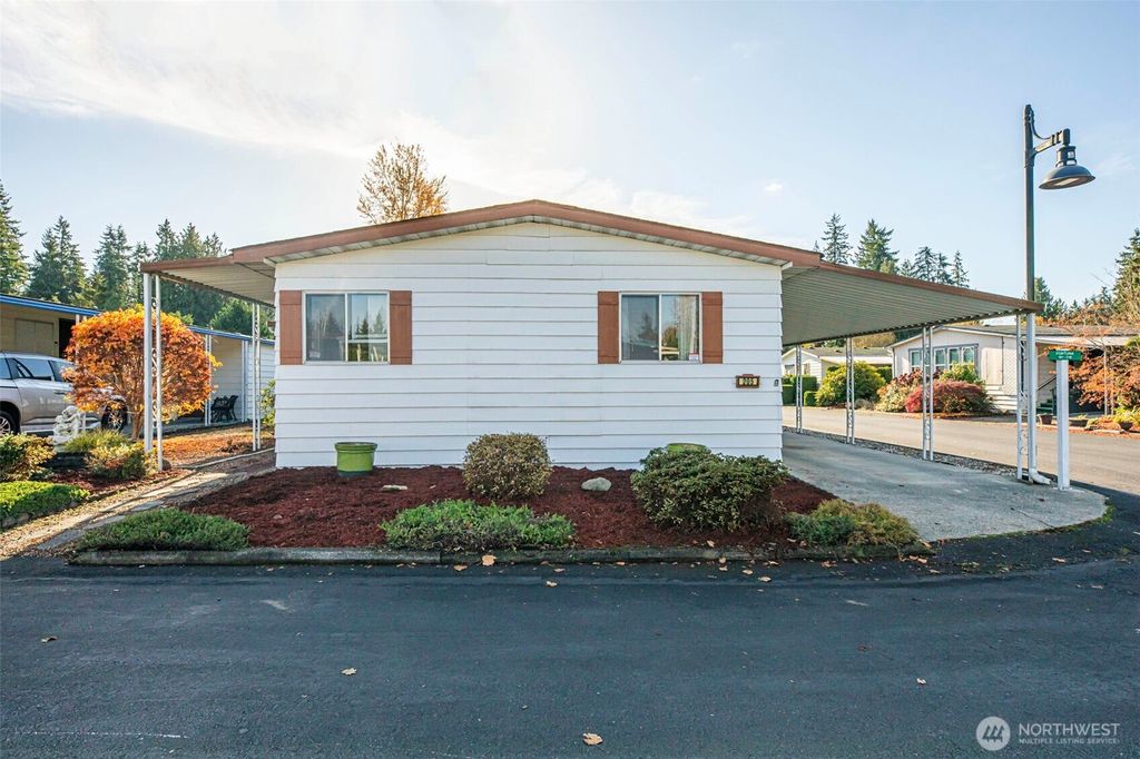 Photo of 620 112th Street SE #205, Everett, WA 98208 (MLS # 2453735)