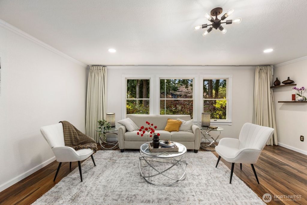 Photo of 5611 240th Street SE, Woodinville, WA 98072 (MLS # 2504788)