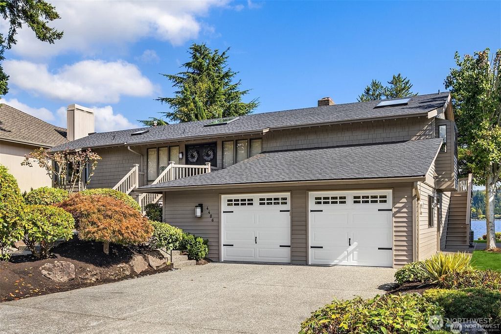 Photo of 4406 193rd Avenue SE, Issaquah, WA 98027 (MLS # 2514499)