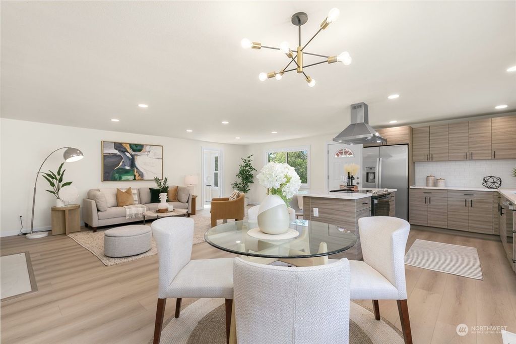 Photo of 10605 21st Avenue SW, Seattle, WA 98146 (MLS # 2136962)