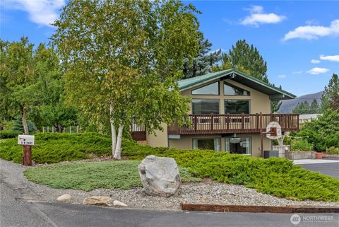 Photo of 5 Parkway Street W, Omak, WA 98841 (MLS # 2528777)
