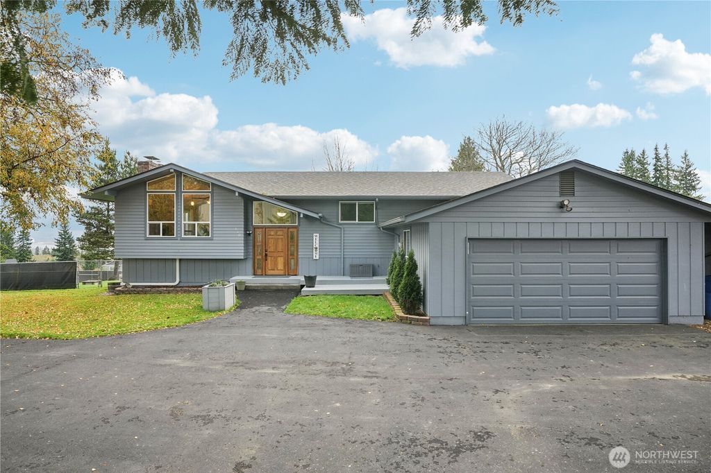 Photo of 130 Stella, Longview, WA 98632 (MLS # 2456016)