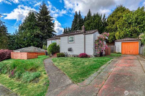 Photo of 1330 S Ferdinand Street, Seattle, WA 98108 (MLS # 2526804)