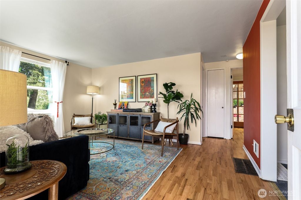 Photo of 1330 S Ferdinand Street, Seattle, WA 98108 (MLS # 2526804)