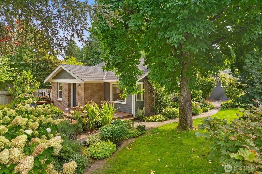 Photo of 3203 NE 94th Street, Seattle, WA 98115 (MLS # 2431199)
