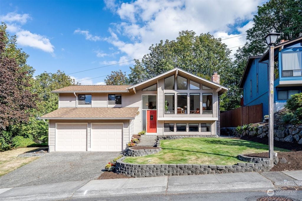 Photo of 4616 123rd Avenue SE, Bellevue, WA 98006 (MLS # 2000633)