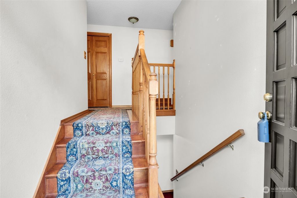 Photo of 1411 73 Street SE, Everett, WA 98203 (MLS # 2315123)