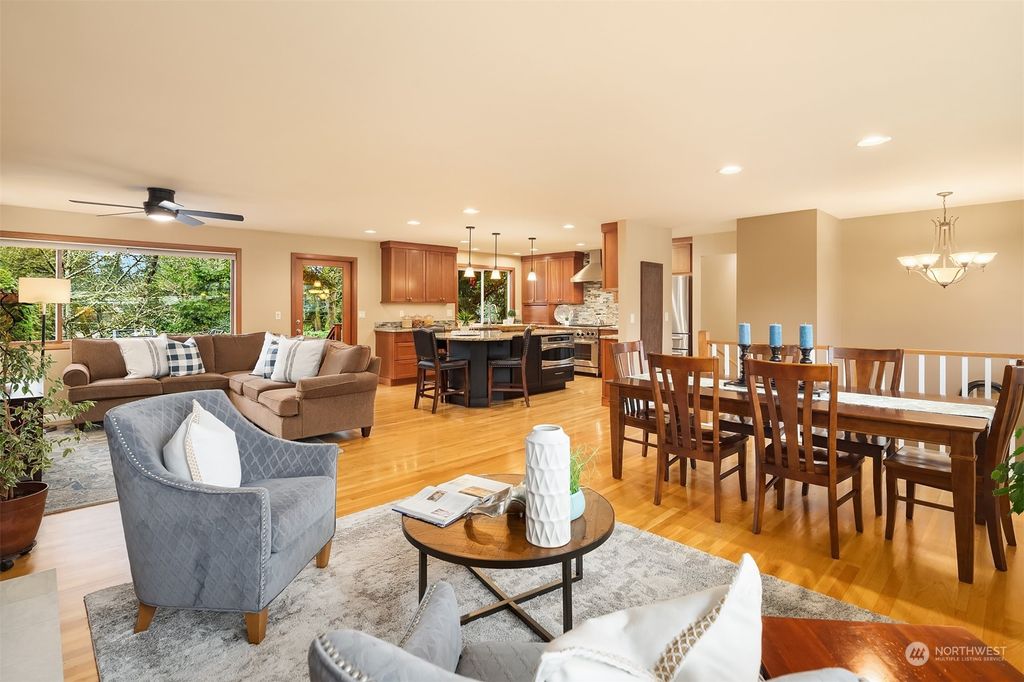 Photo of 6233 125th Avenue SE, Bellevue, WA 98006 (MLS # 2027018)