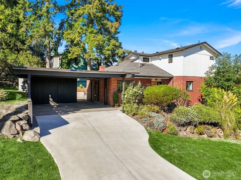 Photo of 4014 S Dakota Street, Seattle, WA 98118 (MLS # 2583895)