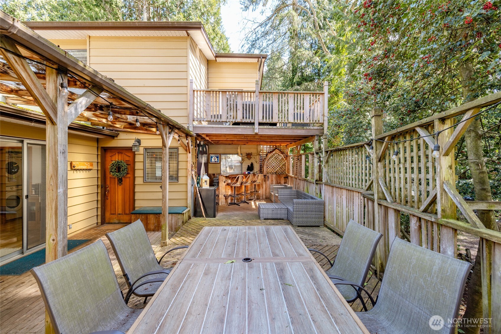 8252 Beach Way Drive