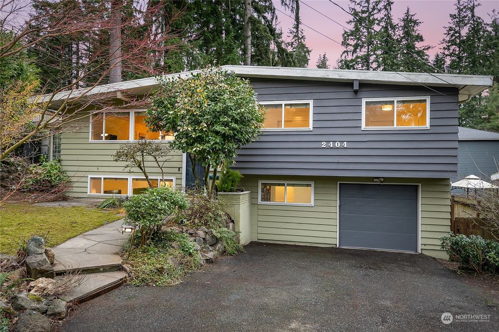 Photo of 2404 NE 182nd Place, Shoreline, WA 98155 (MLS # 2042711)