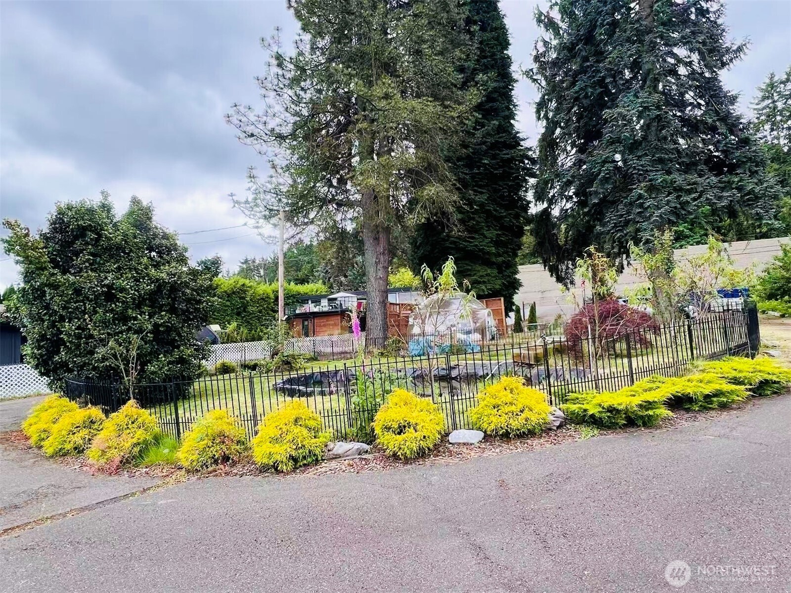 5104 NW Sammamish Road