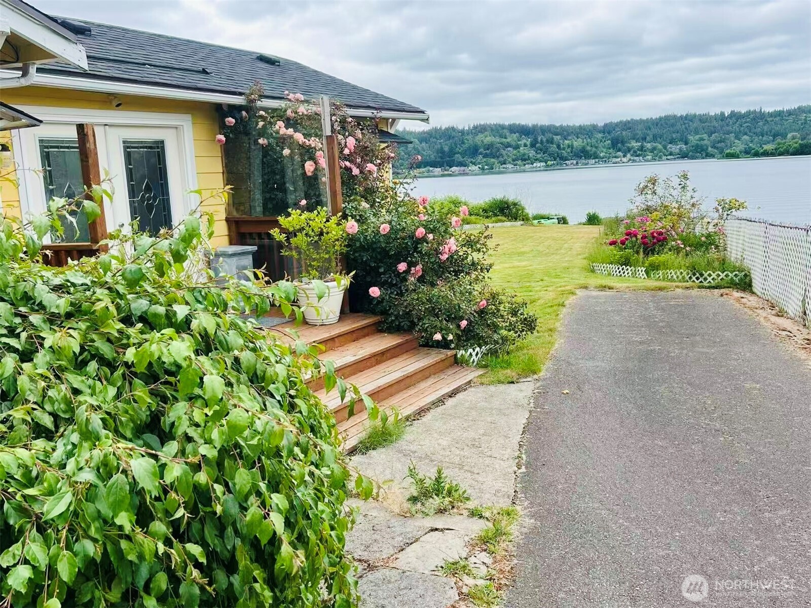 5104 NW Sammamish Road