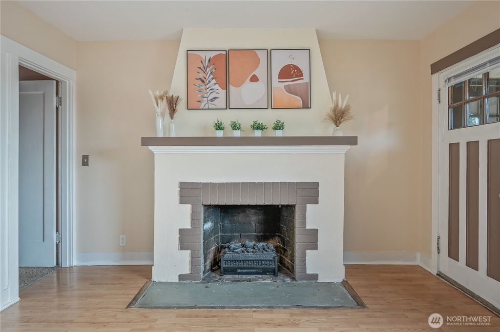 Photo of 102 N Buchanan Avenue #102, Wenatchee, WA 98801 (MLS # 2482704)