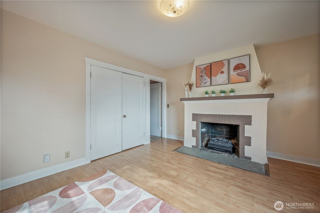 Photo of 102 N Buchanan Avenue #102, Wenatchee, WA 98801 (MLS # 2482704)