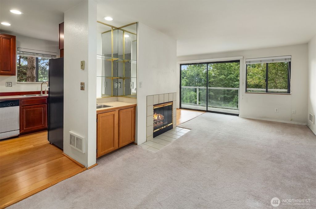 Photo of 1604 11th Avenue S #201, Seattle, WA 98134 (MLS # 2435943)