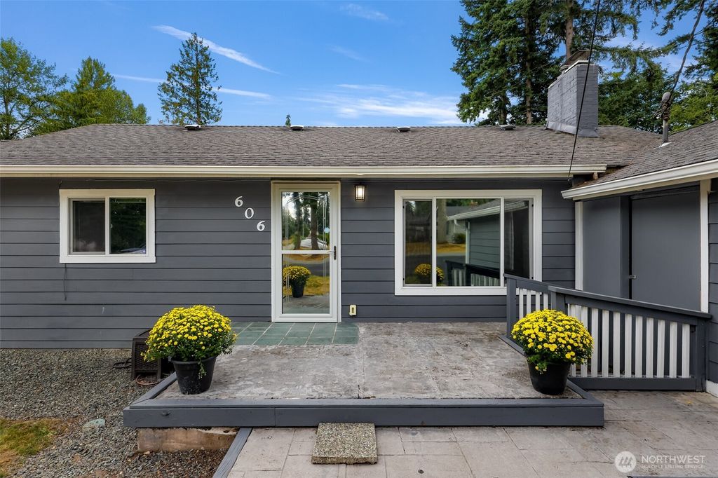 Photo of 606 Morgan Road, Everett, WA 98203 (MLS # 2423857)