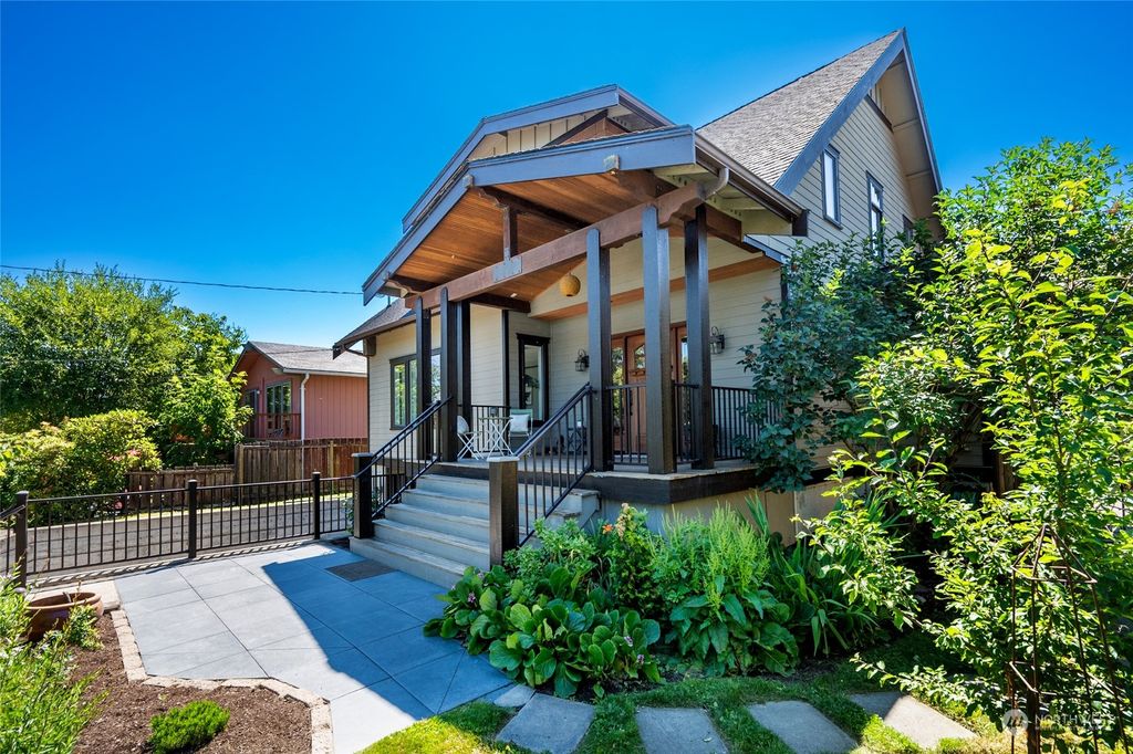 Photo of 131 NE 57th Street, Seattle, WA 98105 (MLS # 2261788)