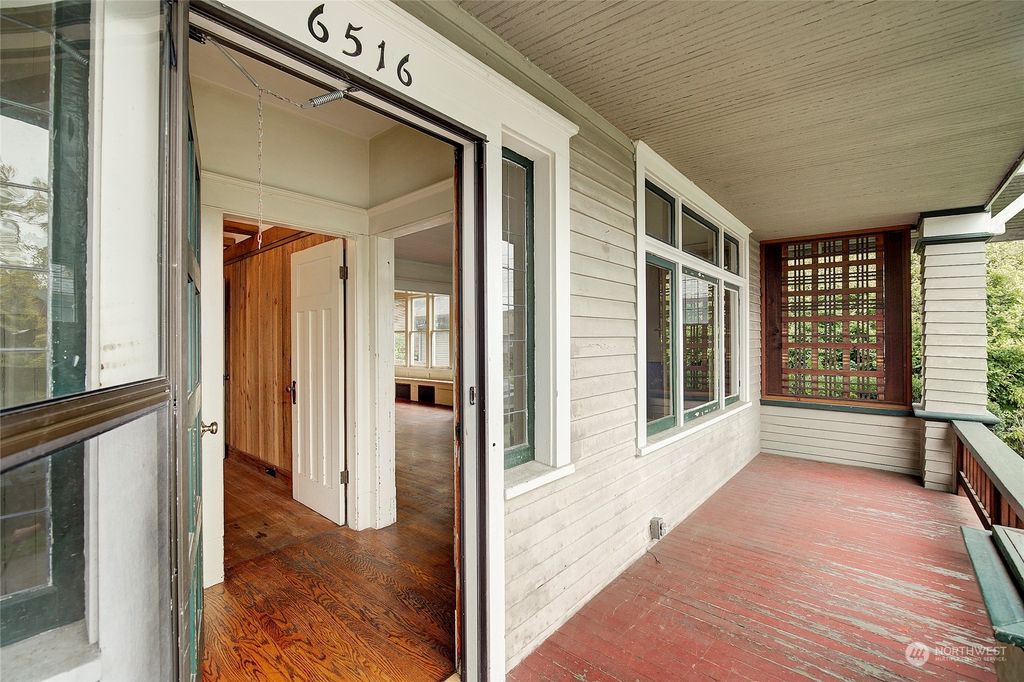 Photo of 6516 Palatine Avenue N, Seattle, WA 98103 (MLS # 2172368)