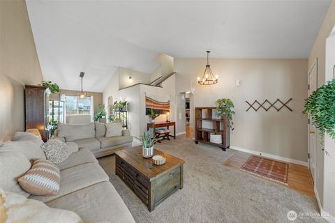 Photo of 18402 109th Street Ct E, Bonney Lake, WA 98391 (MLS # 2434980)