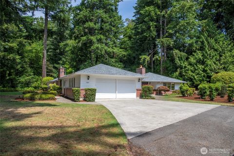 Photo of 12621 Nyanza Road SW, Lakewood, WA 98499 (MLS # 2395422)