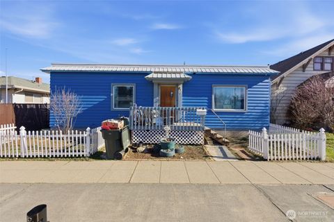 Photo of 103 W 6th Avenue, Ritzville, WA 99169 (MLS # 2491707)
