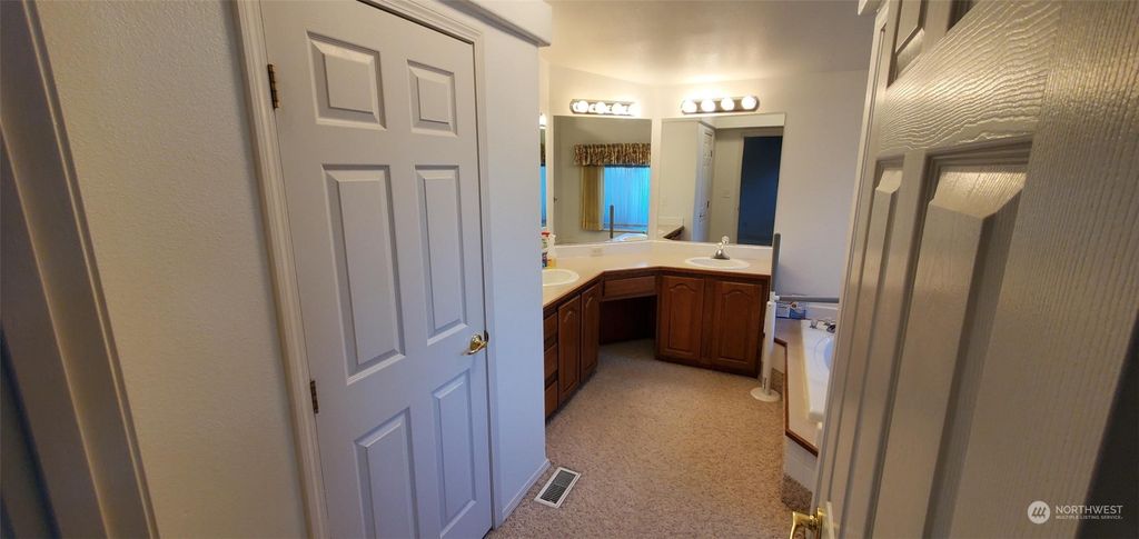listing image 9365834290686960149