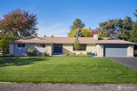 Photo of 1746 Sturm Avenue, Walla Walla, WA 99362 (MLS # 2447668)