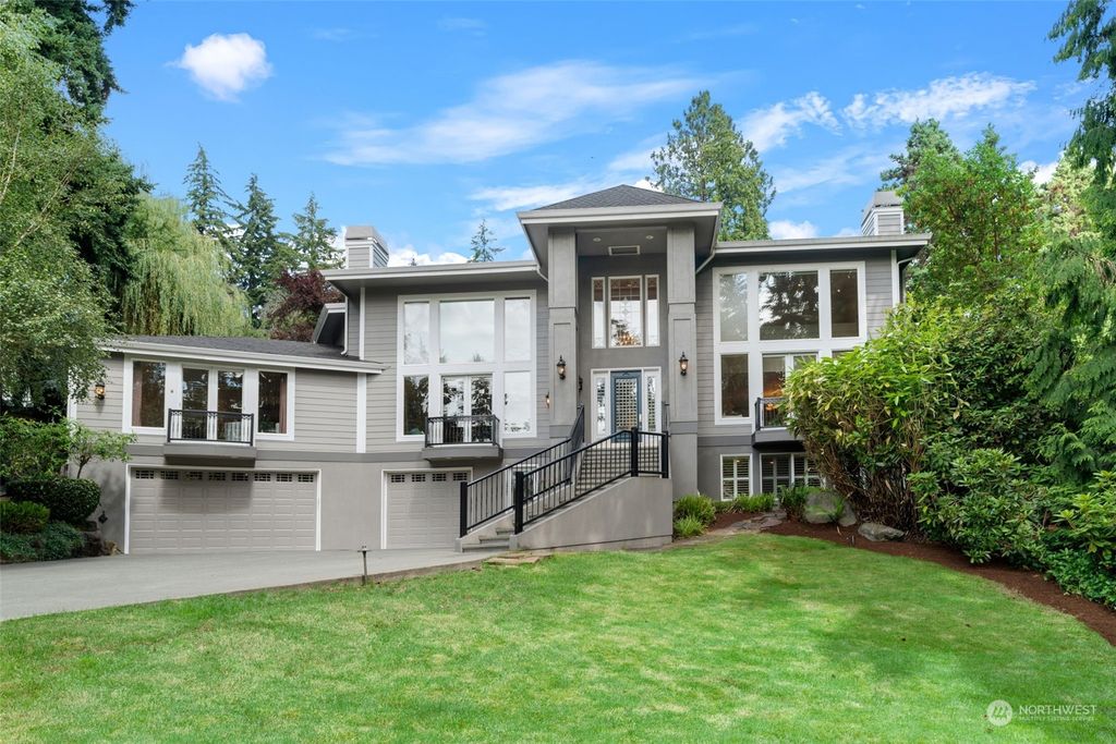 Photo of 5016 84th Avenue SE, Mercer Island, WA 98040 (MLS # 2202188)
