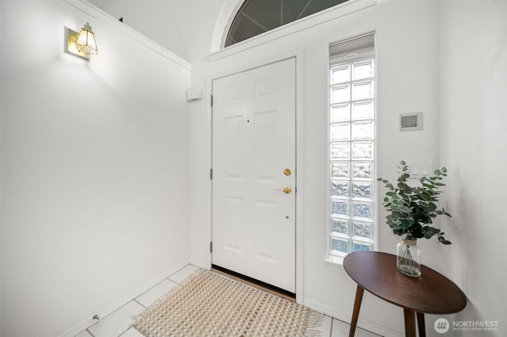 Photo of 351 19th Street NE #10, East Wenatchee, WA 98802 (MLS # 2470706)