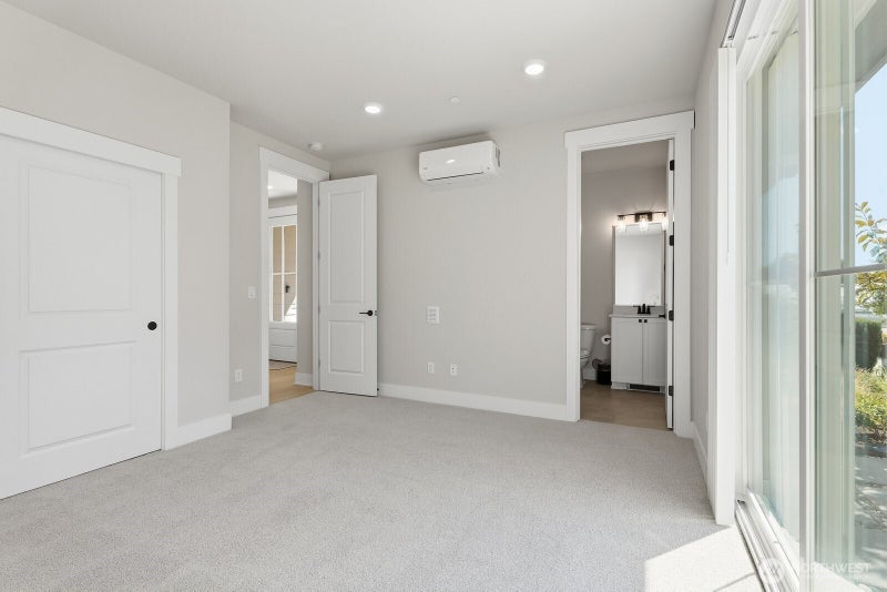 14314 148th Place NE 28