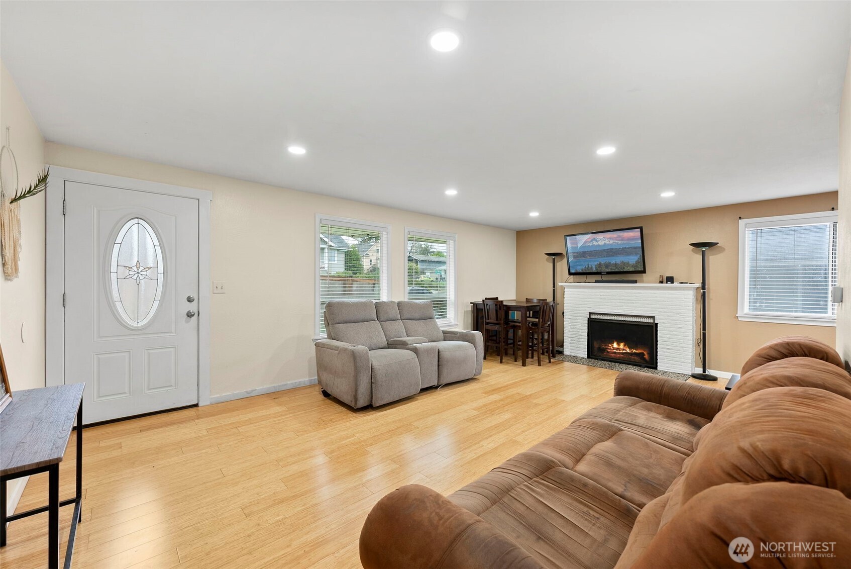 7642 S Thompson Avenue