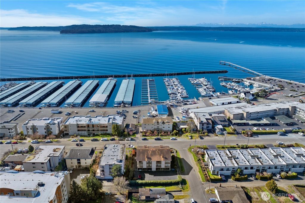 Photo of 22508 6th Avenue S #1, Des Moines, WA 98198 (MLS # 2488204)