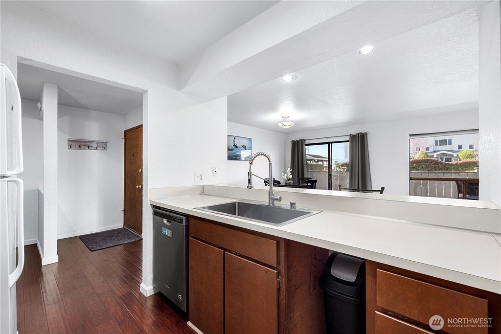 Photo of 22508 6th Avenue S #1, Des Moines, WA 98198 (MLS # 2488204)