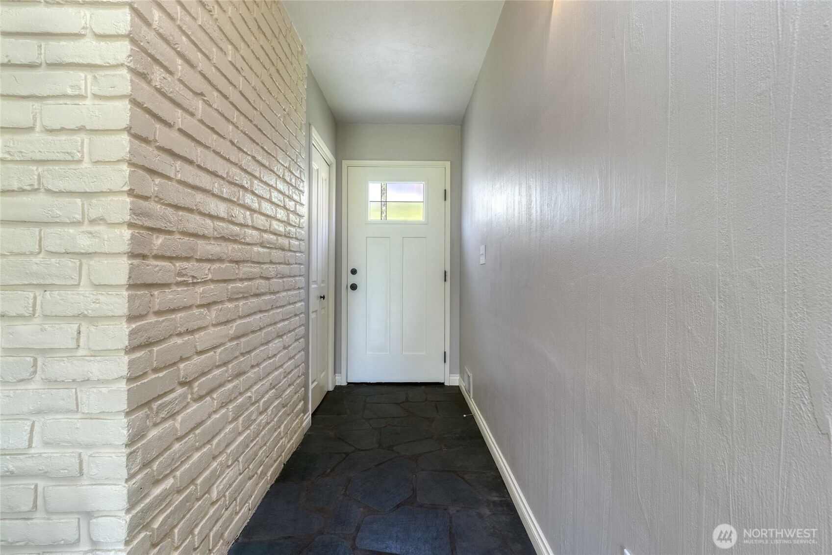1836 Pike Place