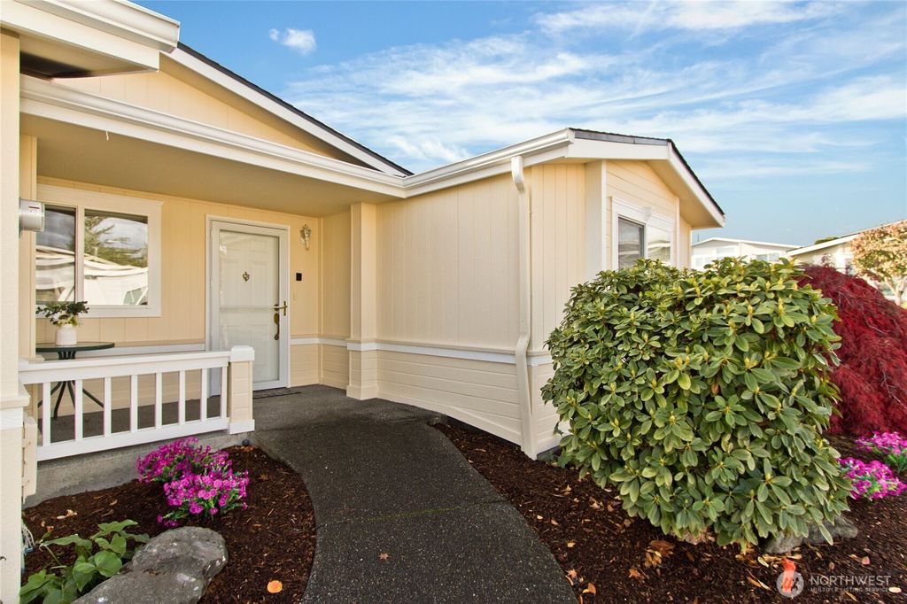 Photo of 21821 SE 273rd Lane #68, Maple Valley, WA 98038 (MLS # 2452551)