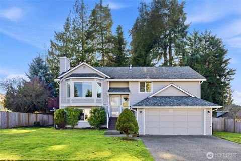 Photo of 3704 166th Place SW, Lynnwood, WA 98037 (MLS # 2480788)