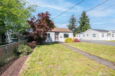 Photo of 828 S Hawthorne Street, Tacoma, WA 98465 (MLS # 2524672)