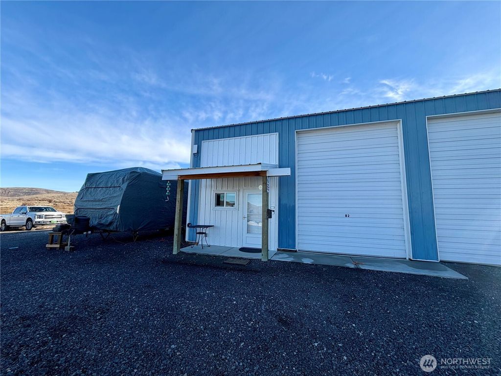 Photo of 44886 Stagecoach Ln Ln N, Grand Coulee, WA 99133 (MLS # 2481816)