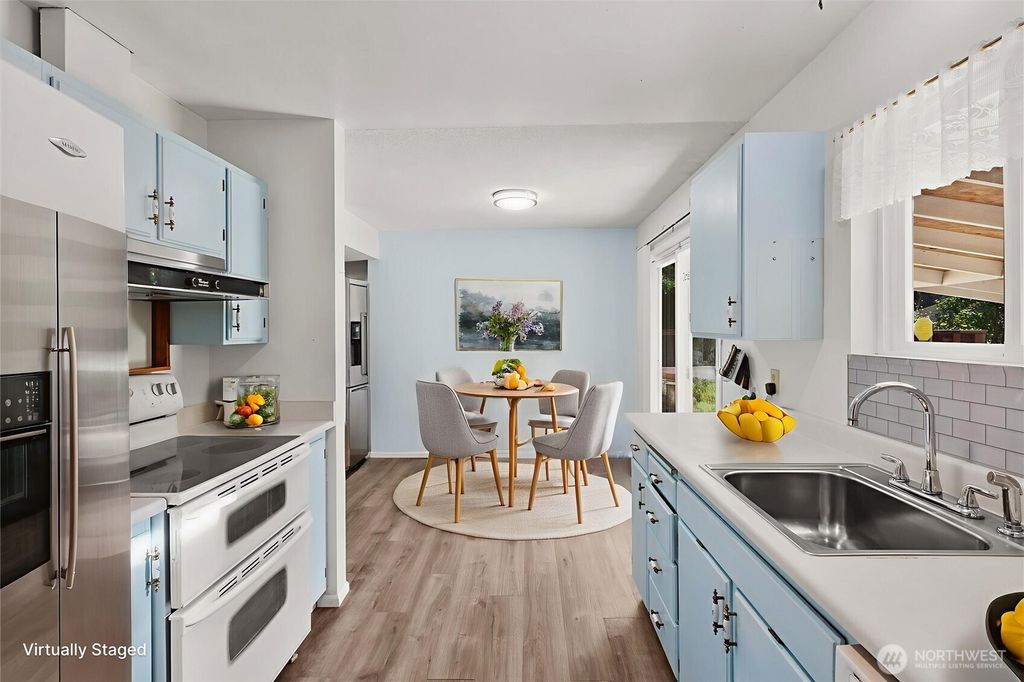 Photo of 14413 SE 139th Place, Renton, WA 98059 (MLS # 2427265)