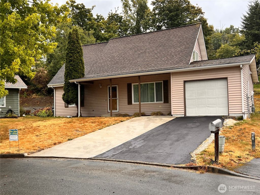 Photo of 26224 14th Place S, Des Moines, WA 98198 (MLS # 2422464)