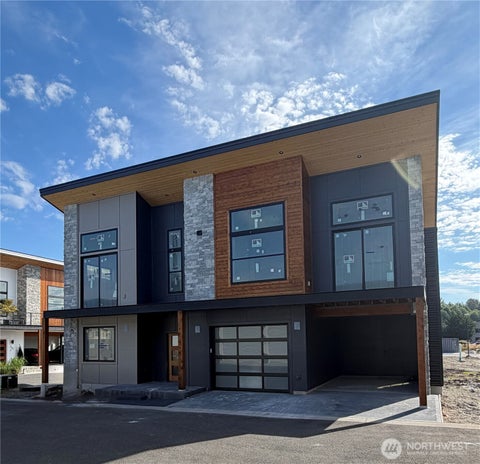 Photo of 202 Skipping Stone Loop, Lynden, WA 98264 (MLS # 2538449)