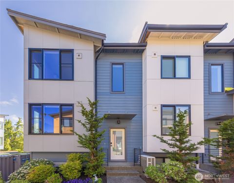 Photo of 508 Heron Walk SE, Sammamish, WA 98074 (MLS # 2514993)