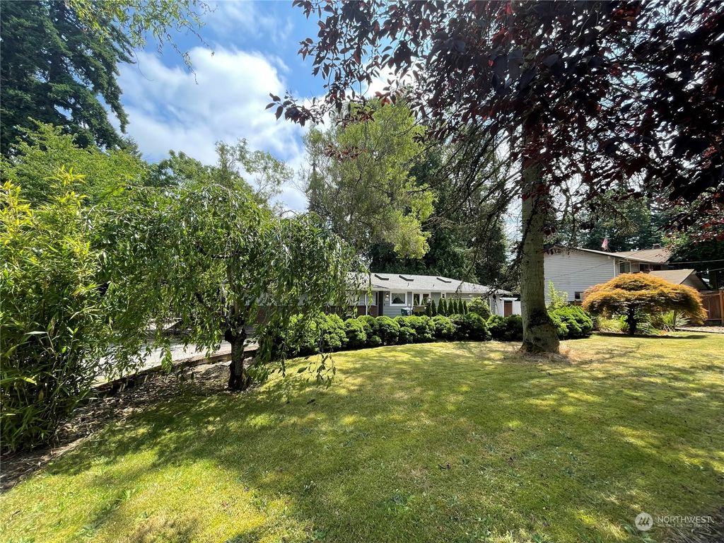 Photo of 5006 114th Avenue NE, Kirkland, WA 98033 (MLS # 2136095)