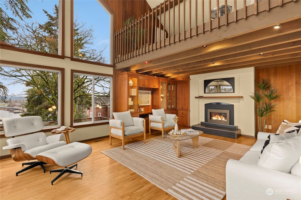 Photo of 2613 11th Avenue E, Seattle, WA 98102 (MLS # 2320740)