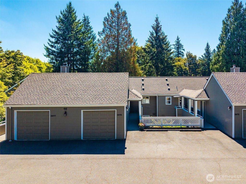 Photo of 3975 Providence Point Drive SE #2140, Issaquah, WA 98029 (MLS # 2578858)