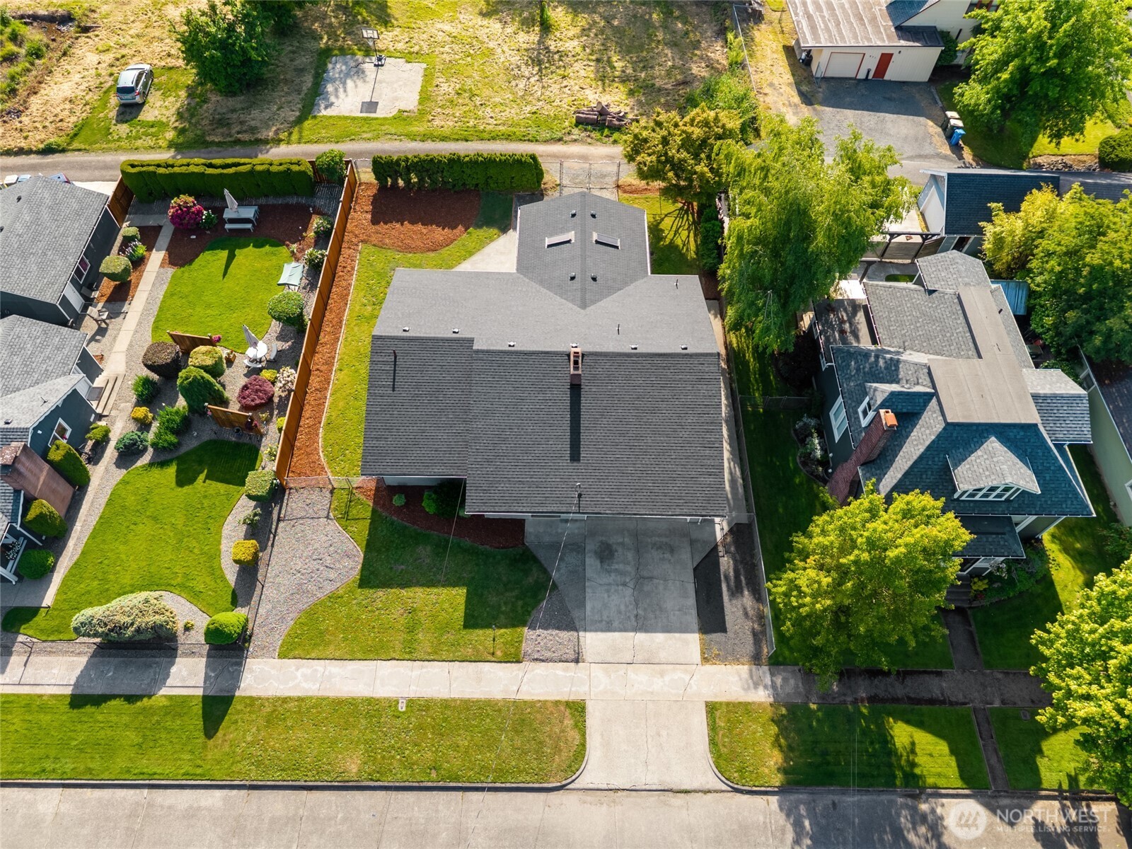 659 NW New York Avenue