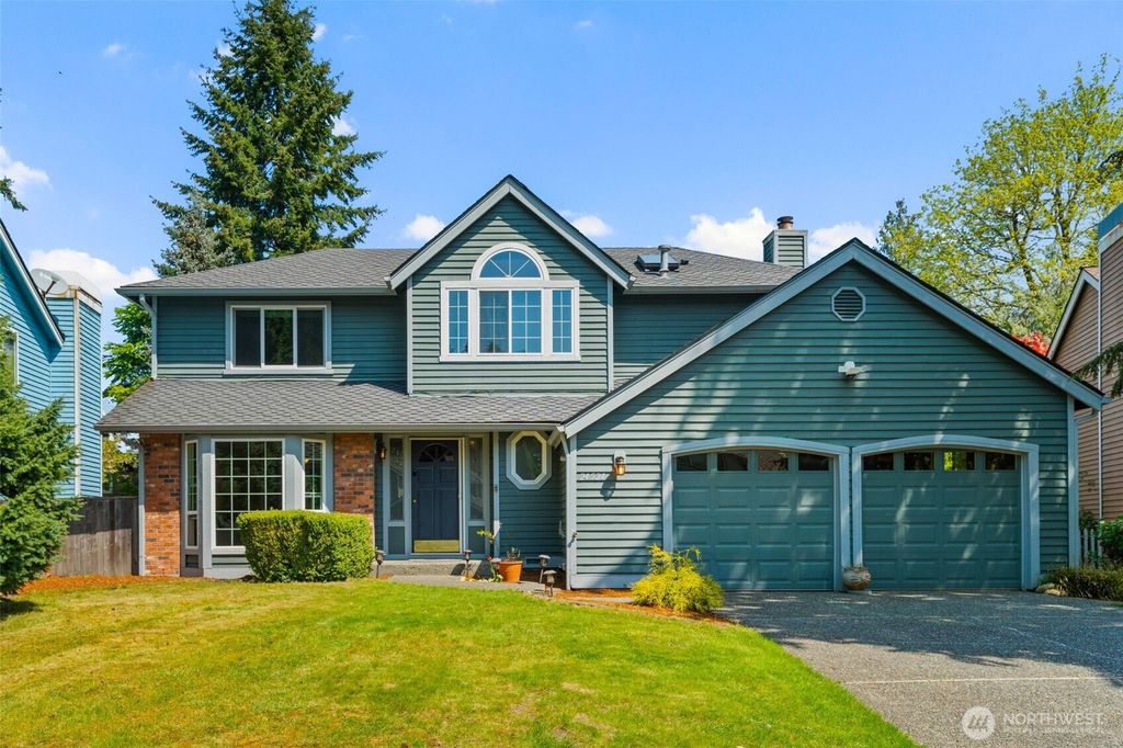 Photo of 24524 SE 43rd Place, Sammamish, WA 98029 (MLS # 2361705)