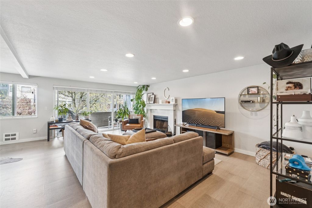 Photo of 312 4th Avenue #202, Kirkland, WA 98033 (MLS # 2508940)