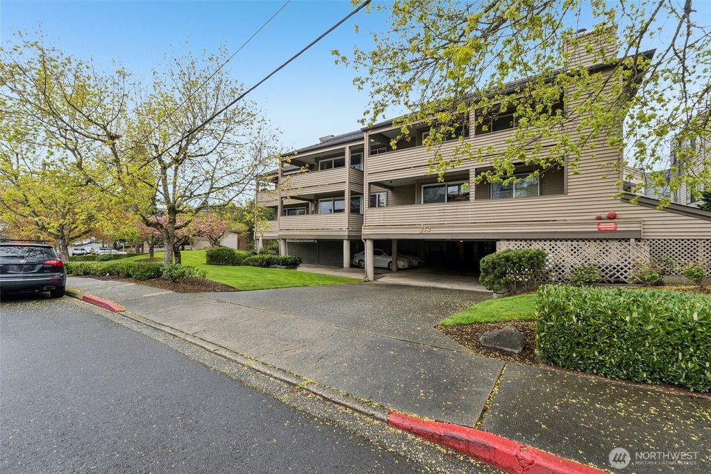 Photo of 312 4th Avenue #202, Kirkland, WA 98033 (MLS # 2508940)